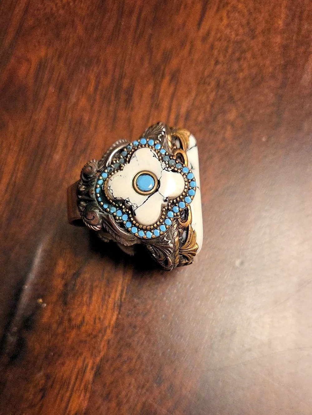 White Turquoise Rectangular Stone Ring - Picture 8 of 8